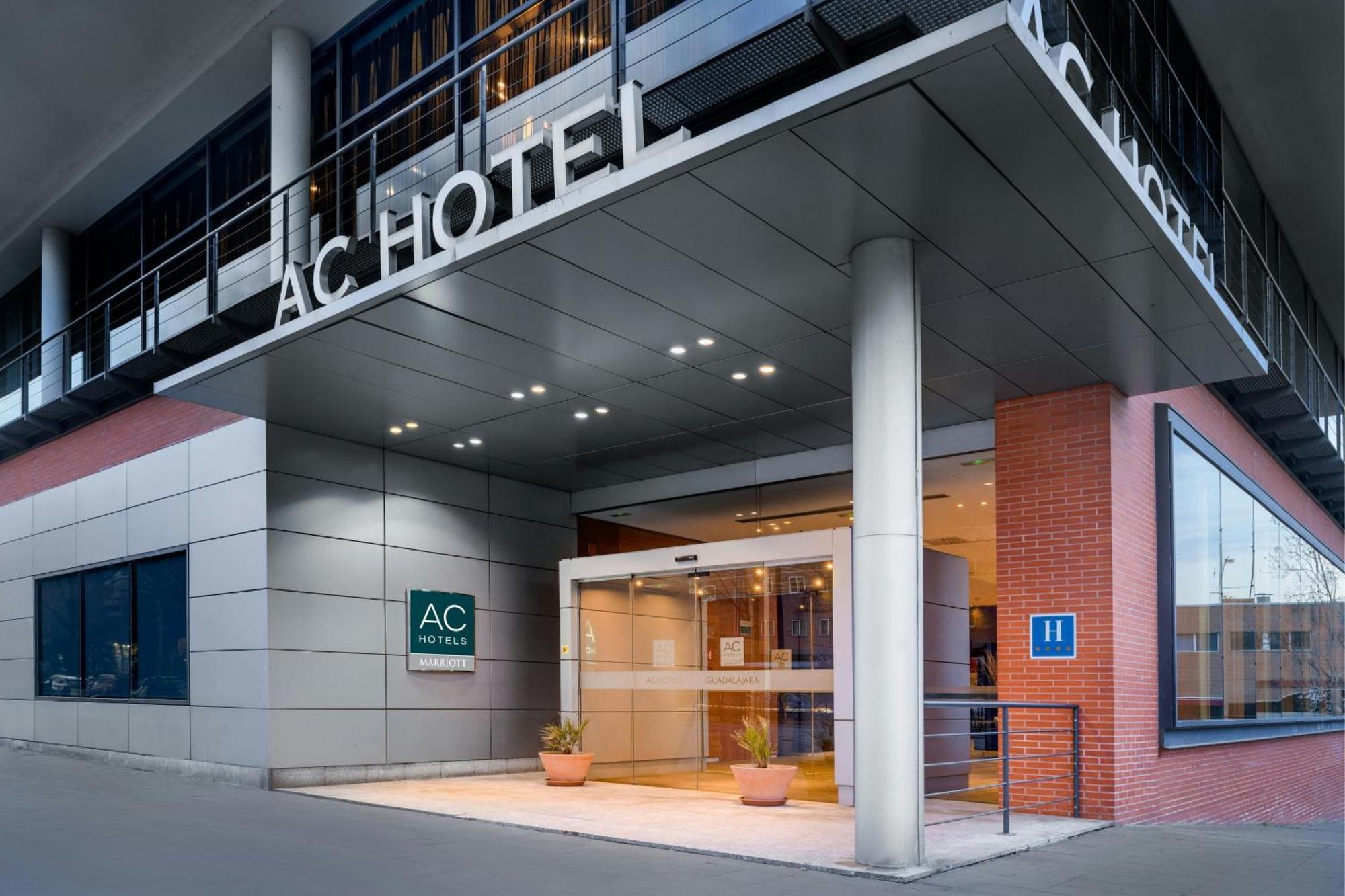 Ac Hotel Guadalajara By Marriott, Spain Экстерьер фото