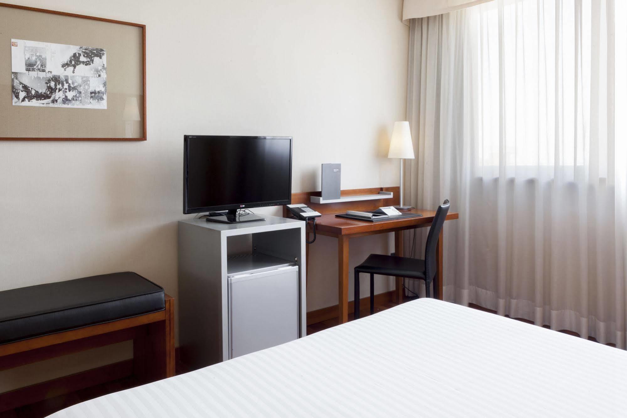 Ac Hotel Guadalajara By Marriott, Spain Экстерьер фото